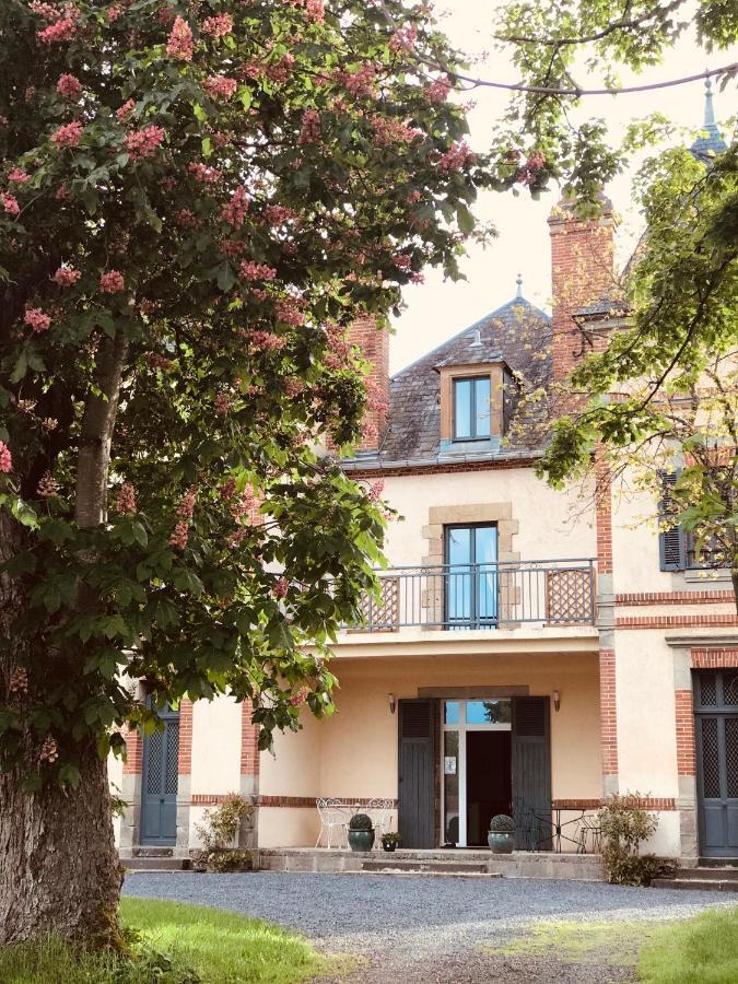 Le Chateau Segot Neuilly-le-Réal Kültér fotó